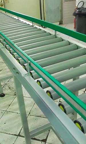 Esteira transportadora de roletes Esteira transportadora de roletes