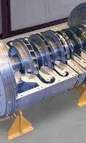 Manutenção de compressores alternativos e centrífugos Manutenção de compressores alternativos e centrífugos